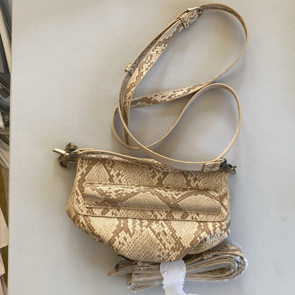 Anthropologie Faux Snake print clutch with detachable strap . - Picture 5 of 6